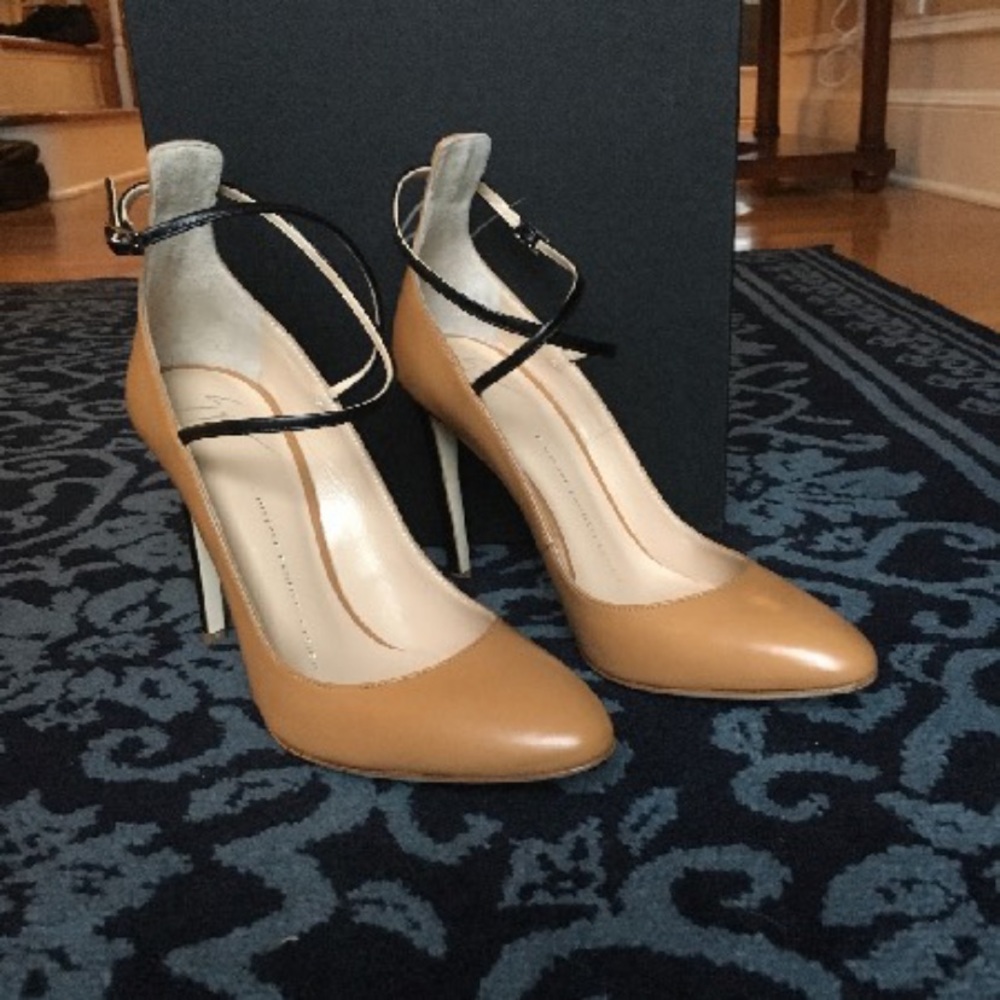 BRAND NEW!! Giuseppe Zanotti - Bimba 110 Napoli US 8.5 | IT 38.5 (NIB)